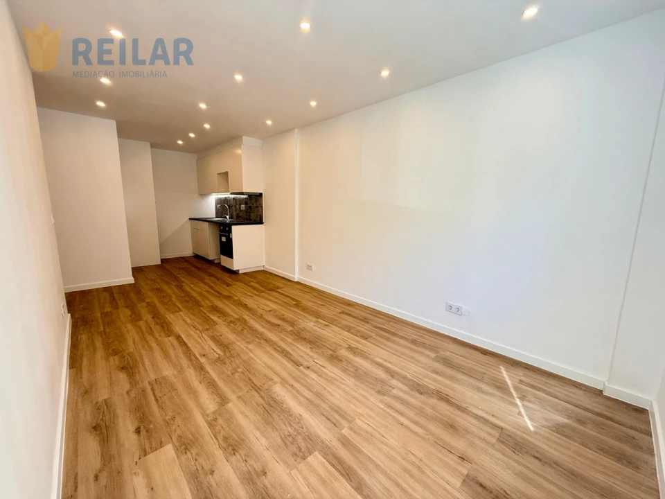 Apartamento T2 para Venda em Odivelas Foto 10