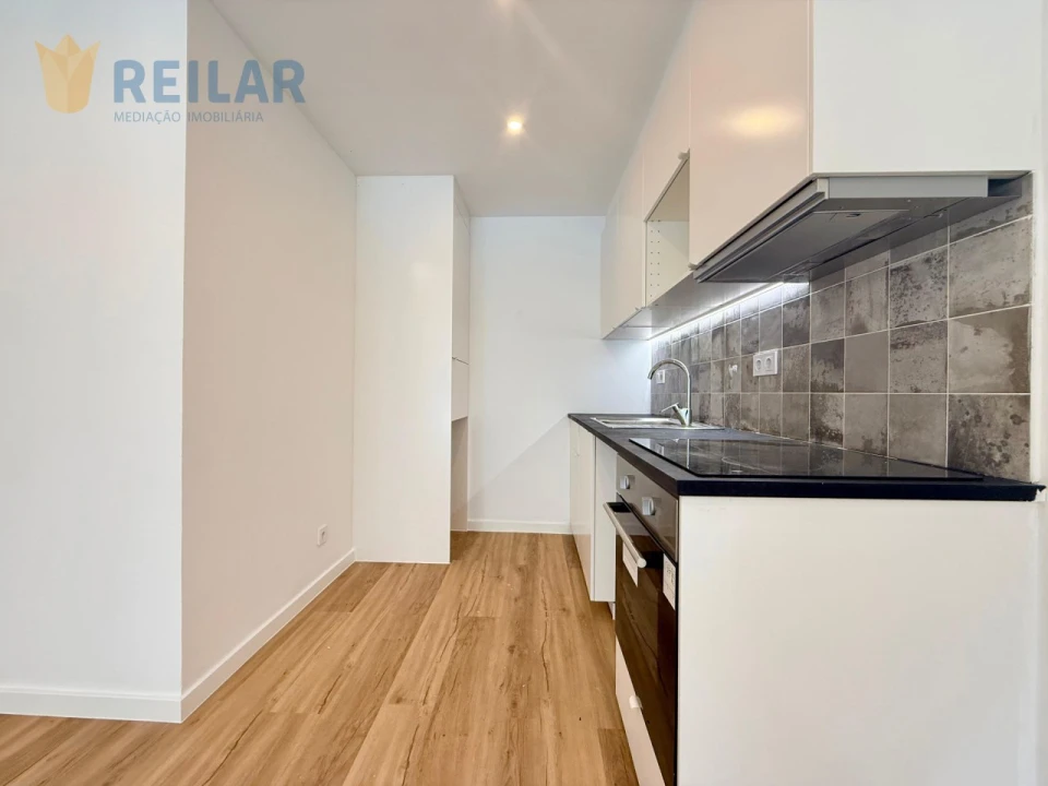 Apartamento T2 para Venda em Odivelas Foto 15