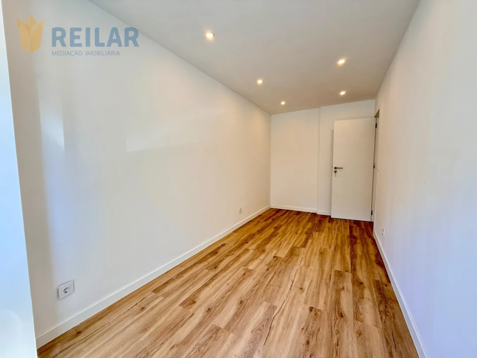 Apartamento T2 para Venda em Odivelas Foto 26