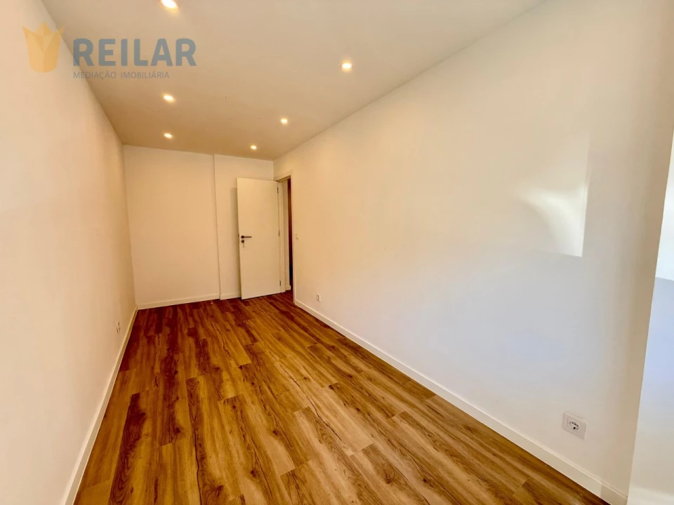 Apartamento T2 para Venda em Odivelas Foto 28