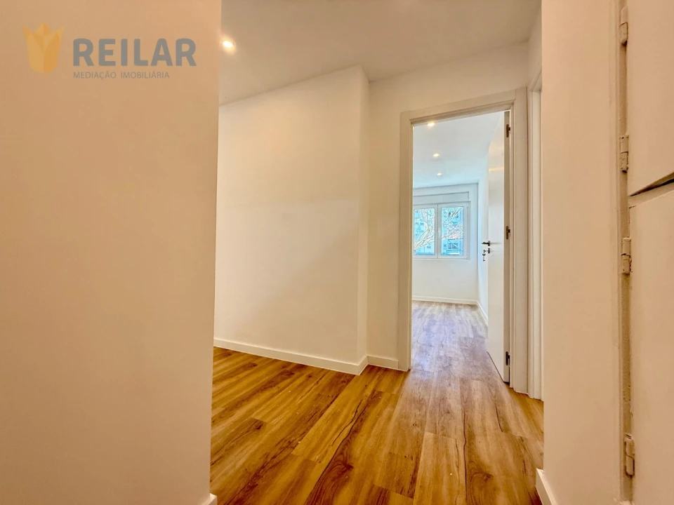 Apartamento T2 para Venda em Odivelas Foto 35