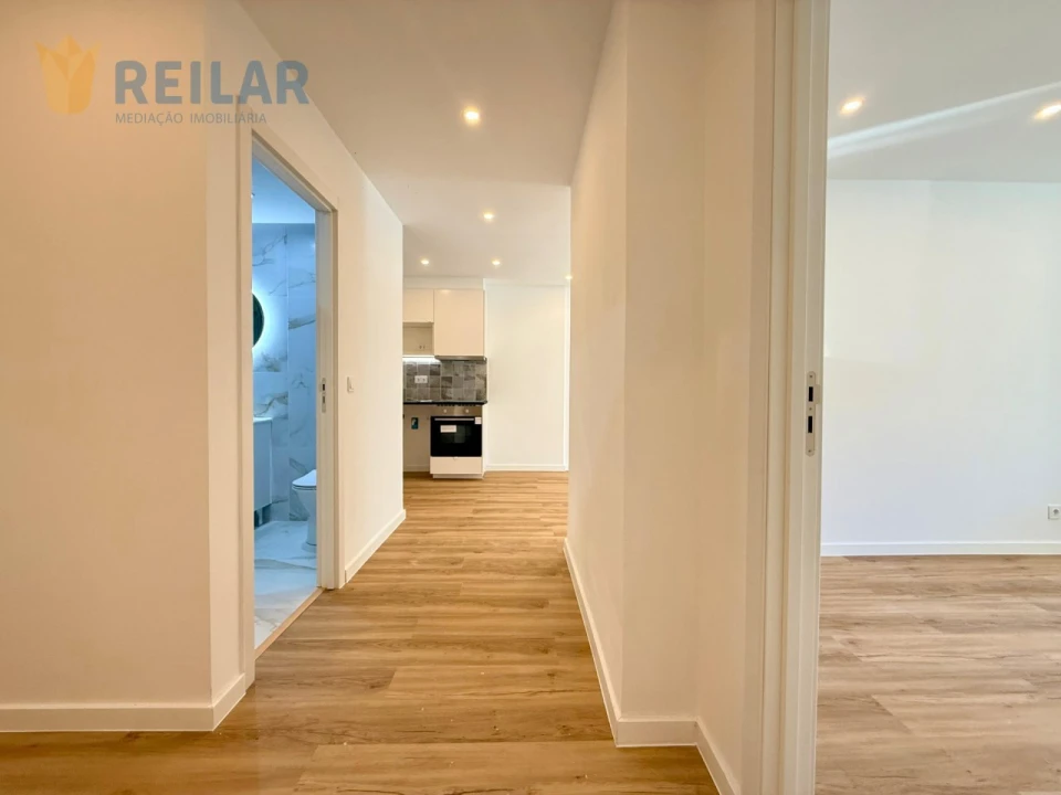 Apartamento T2 para Venda em Odivelas Foto 36