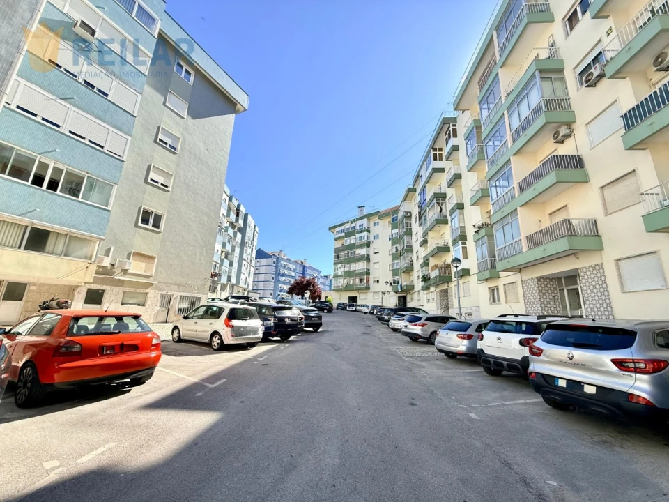 Apartamento T2 para Venda em Odivelas Foto 39