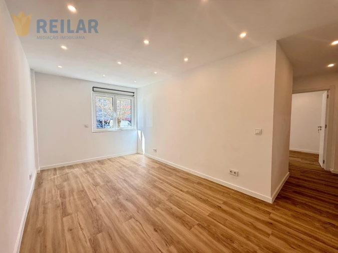 Apartamento T2 para Venda em Odivelas Foto 5