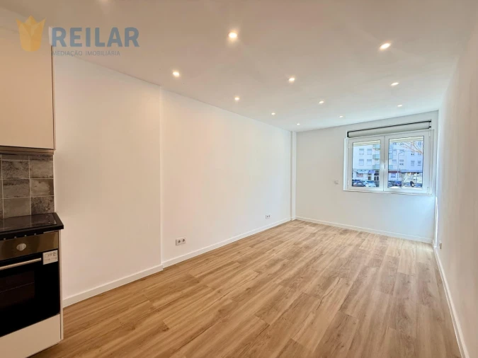 Apartamento T2 para Venda em Odivelas Foto 9