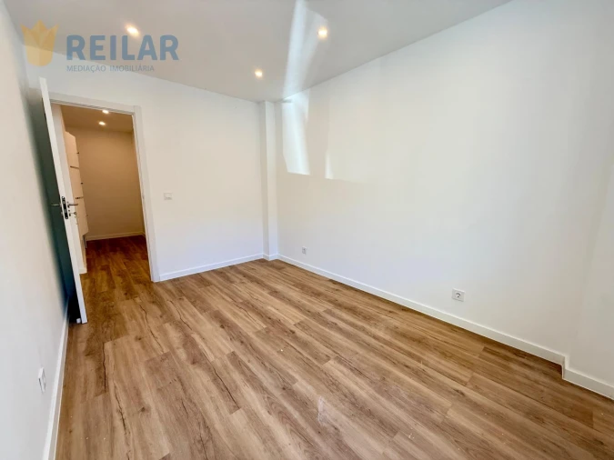 Apartamento T2 para Venda em Odivelas Foto 25
