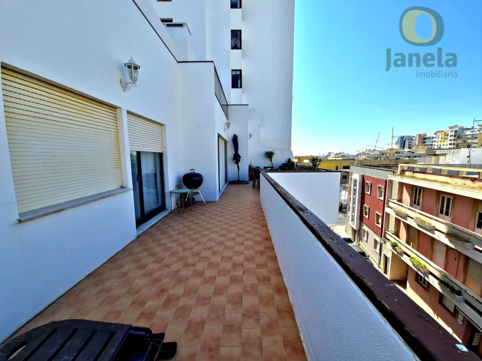 Apartamento T5 para Venda em Faro (Sé e São Pedro) Foto 17