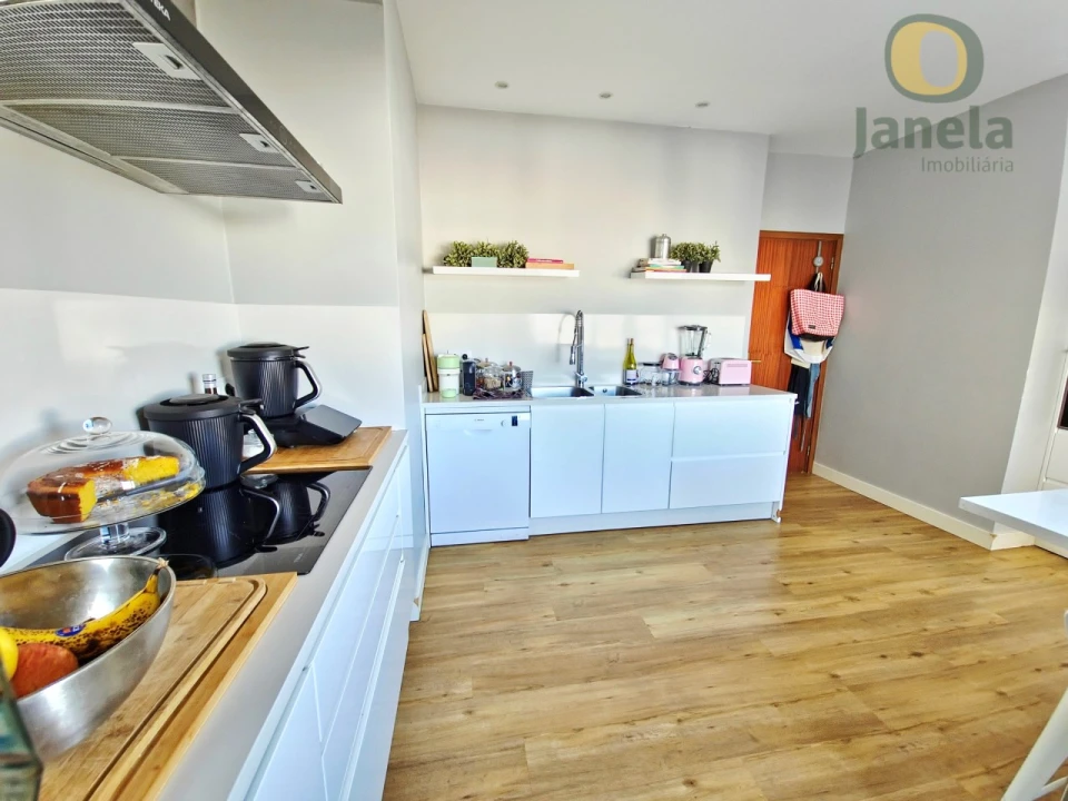 Apartamento T5 para Venda em Faro (Sé e São Pedro) Foto 8