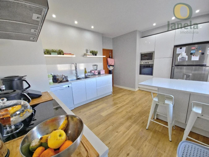 Apartamento T5 para Venda em Faro (Sé e São Pedro) Foto 10