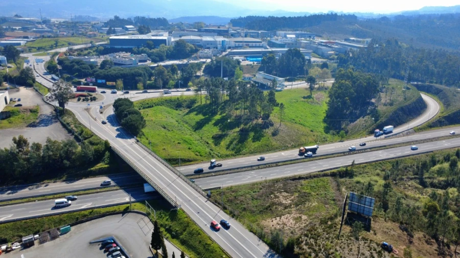 Armazém para Venda em Bougado (São Martinho e Santiago) Foto 15