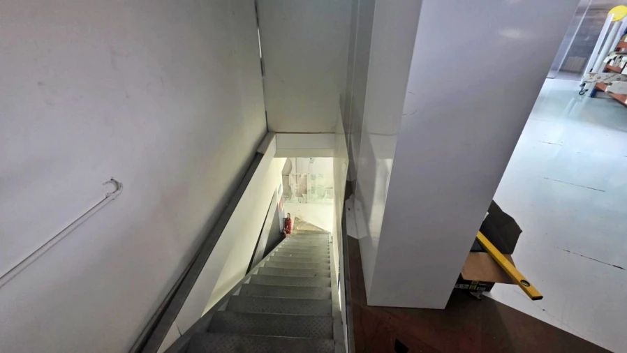 Armazém para Arrendamento em Milheiros Foto 21