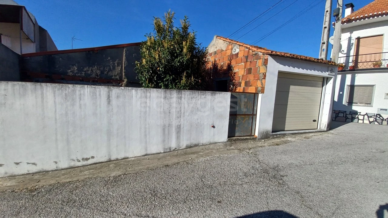 Garagem para Venda em Amiais de Baixo Foto 2