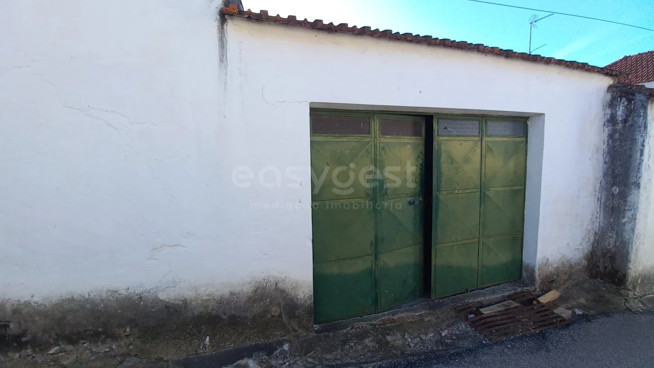 Garagem para Venda em Amiais de Baixo Foto 5