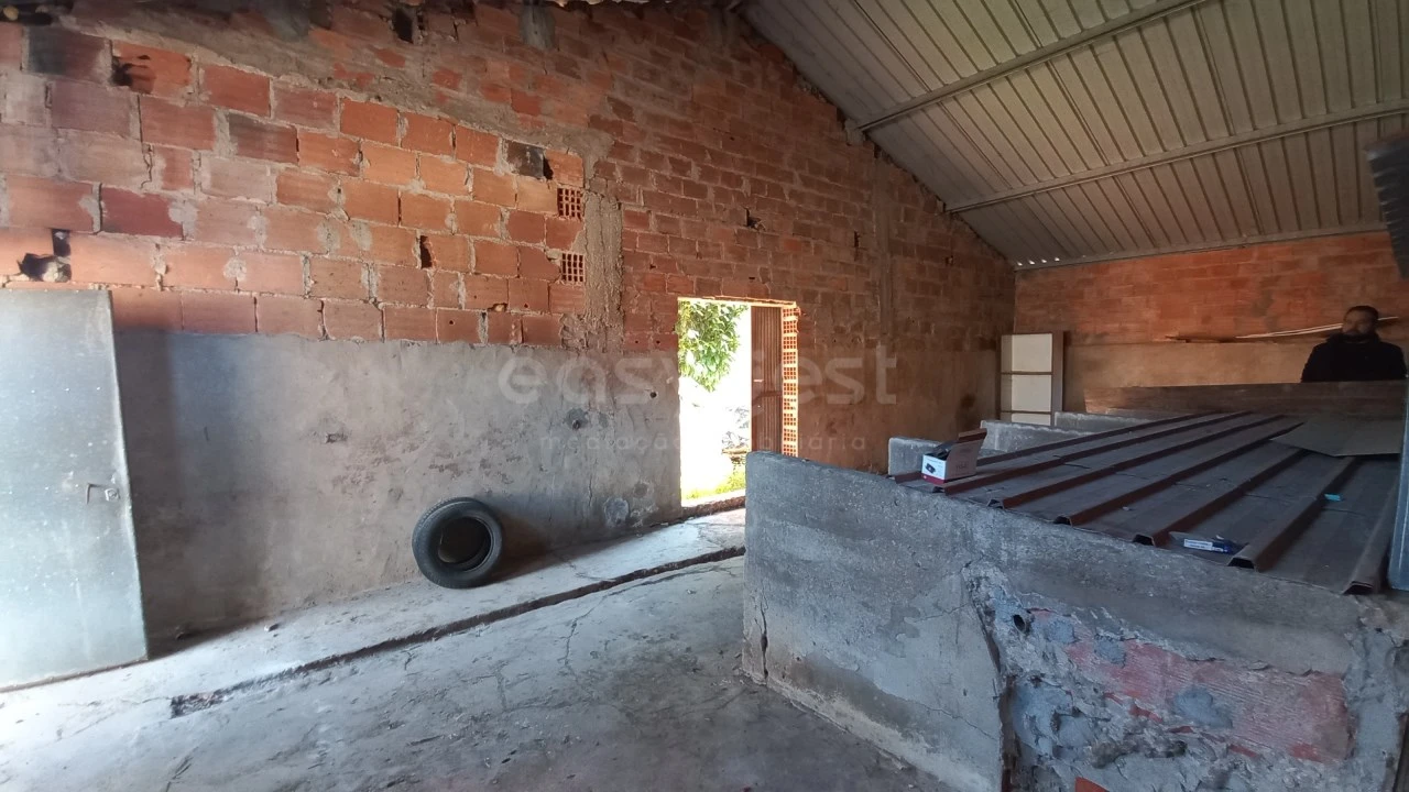 Garagem para Venda em Amiais de Baixo Foto 10