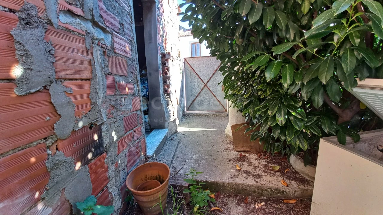 Garagem para Venda em Amiais de Baixo Foto 14