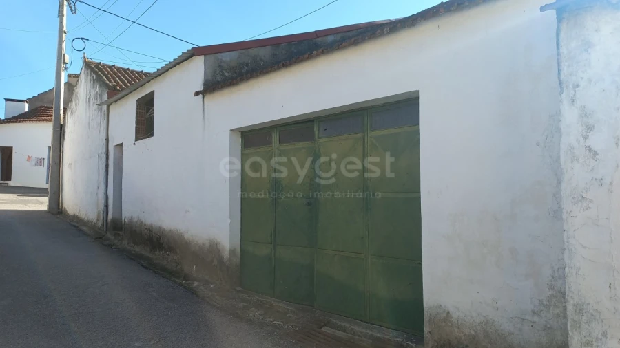 Garagem para Venda em Amiais de Baixo Foto 3