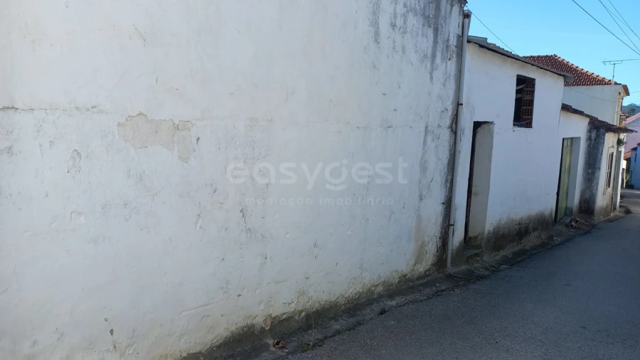 Garagem para Venda em Amiais de Baixo Foto 15