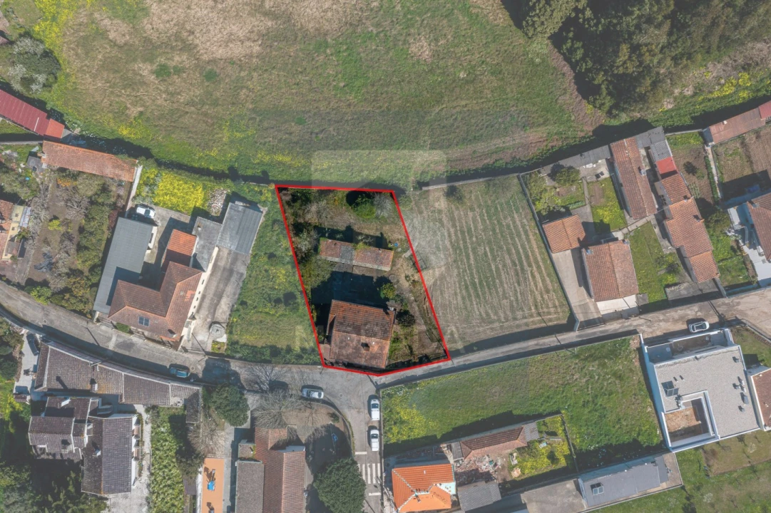 Moradia T4 para Venda em São Felix da Marinha Foto 1