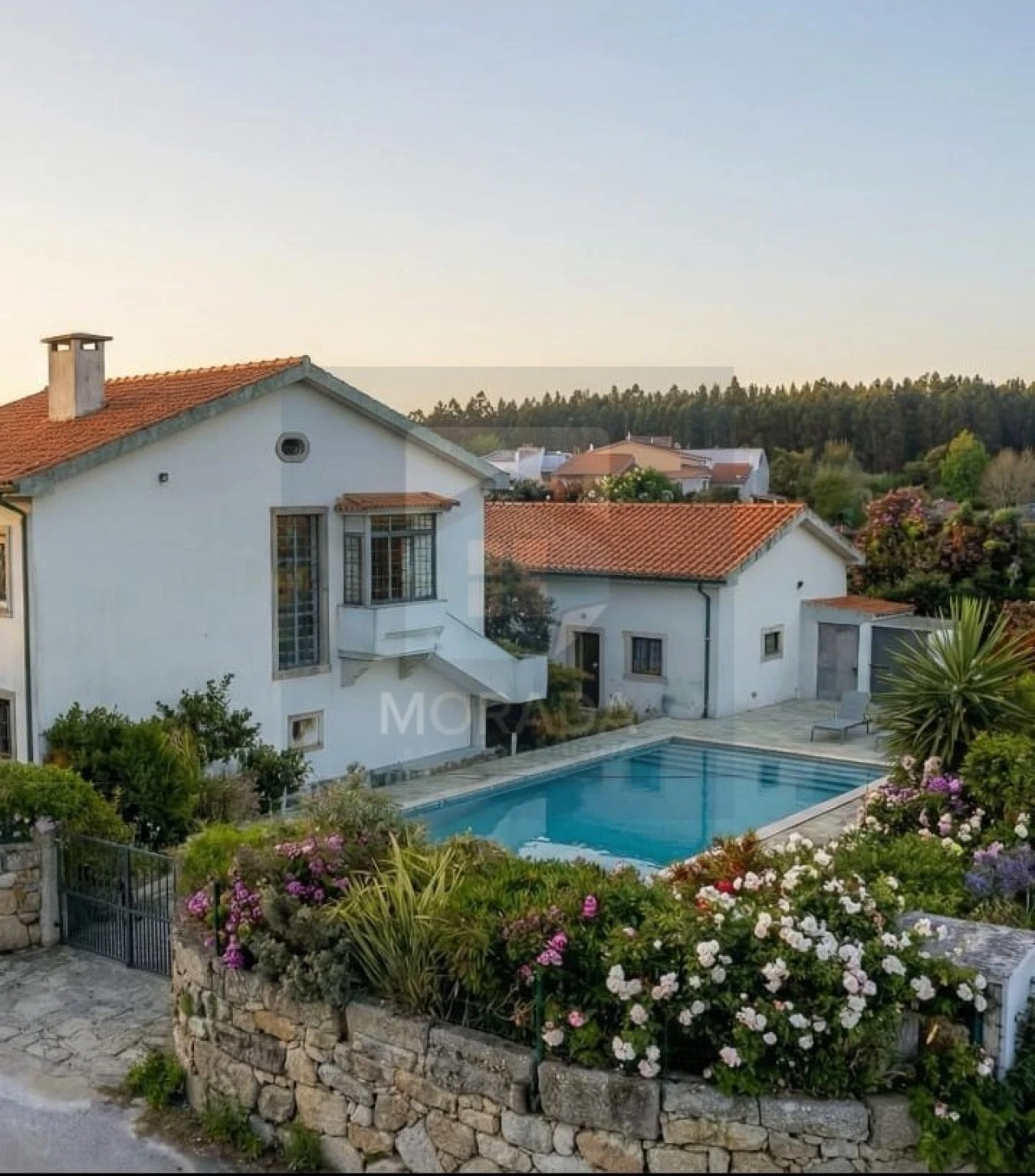 Moradia T4 para Venda em São Felix da Marinha Foto 5