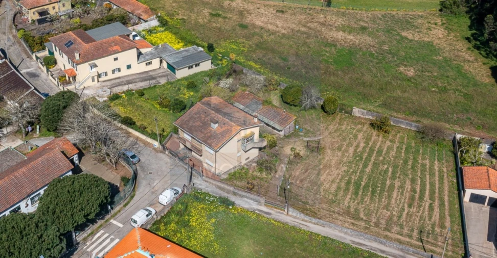 Moradia T4 para Venda em São Felix da Marinha Foto 2