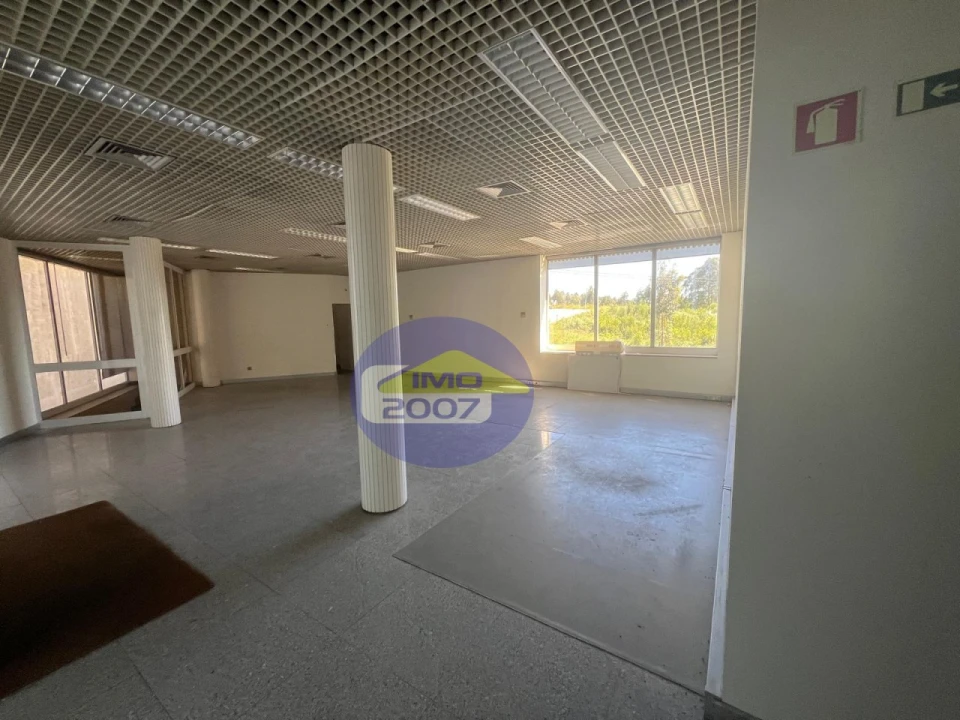 Loja para Venda em São Paio de Oleiros Foto 5