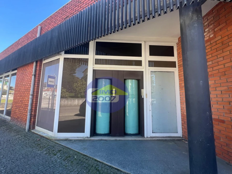 Loja para Venda em São Paio de Oleiros Foto 2