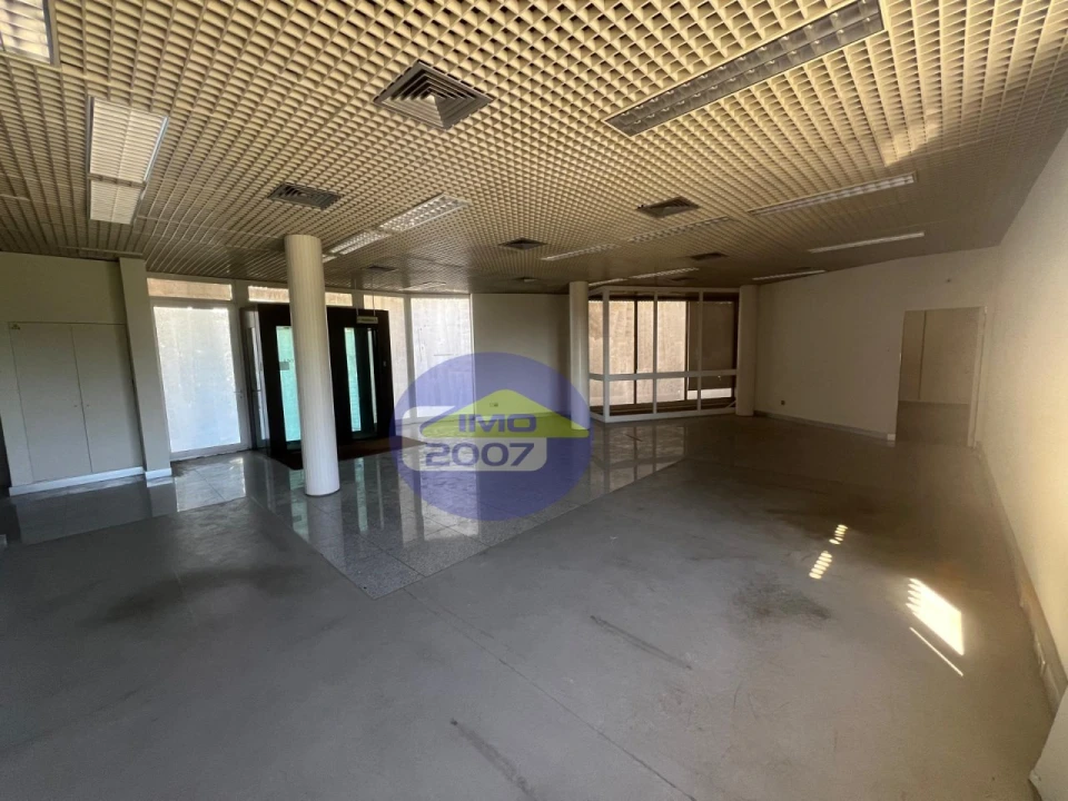 Loja para Venda em São Paio de Oleiros Foto 8