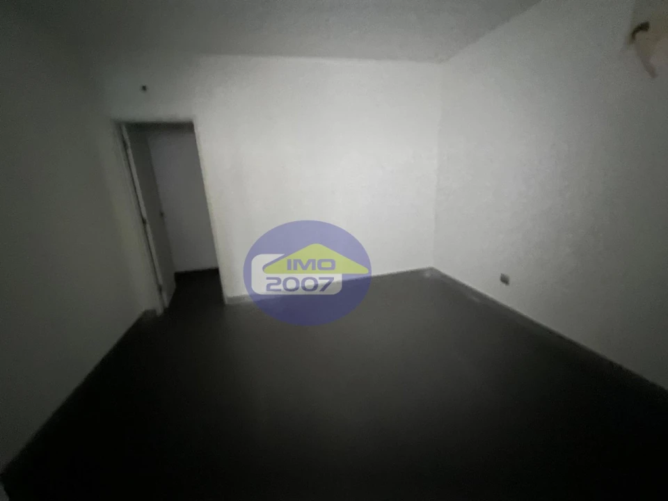 Loja para Arrendamento em São Paio de Oleiros Foto 14