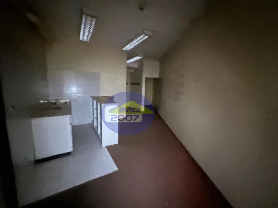 Loja para Arrendamento em São Paio de Oleiros Foto 22