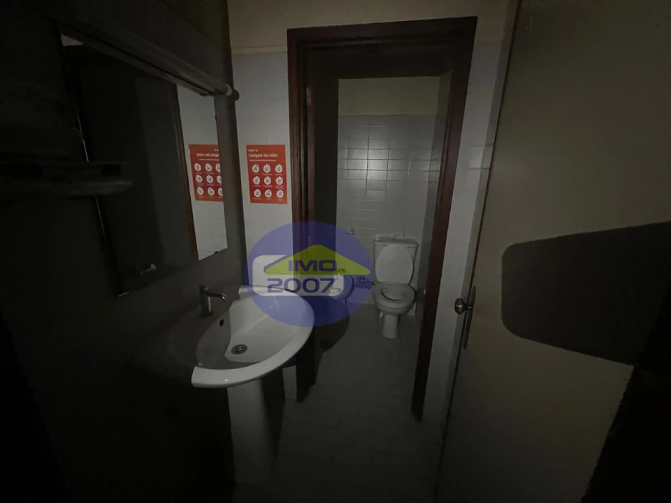 Loja para Arrendamento em São Paio de Oleiros Foto 26