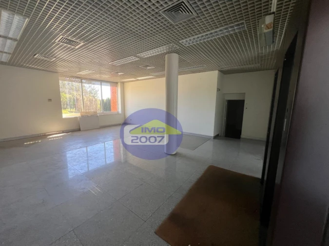 Loja para Arrendamento em São Paio de Oleiros Foto 9