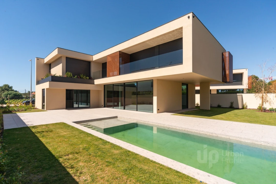 Moradia T5 para Venda em Cascais e Estoril Foto 2