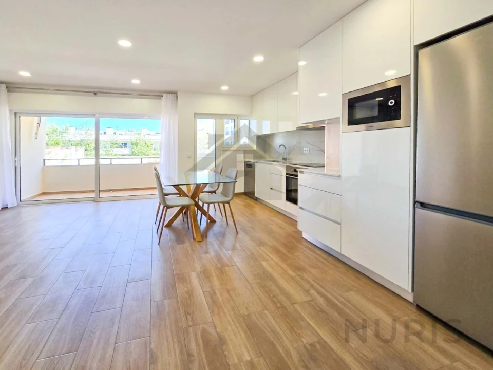 Apartamento T1 para Venda em Portimão Foto 2