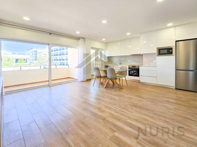Apartamento T1 para Venda em Portimão Foto 1