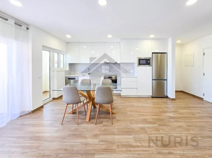 Apartamento T1 para Venda em Portimão Foto 3