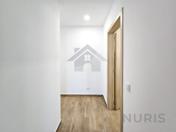 Apartamento T1 para Venda em Portimão Foto 11