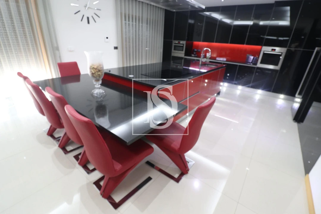 Moradia T5 para Venda em Rates Foto 15