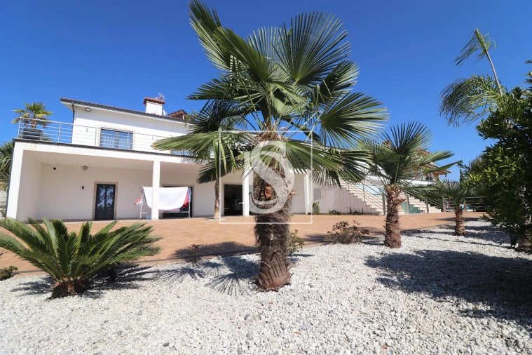 Moradia T5 para Venda em Rates Foto 29