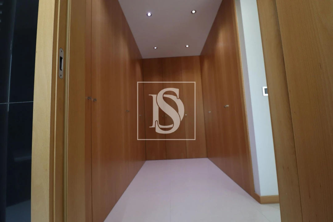 Moradia T5 para Venda em Rates Foto 21