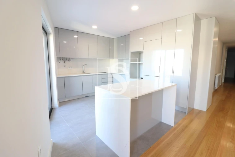 Apartamento T3 para Venda em Póvoa de Varzim, Beiriz e Argivai Foto 4