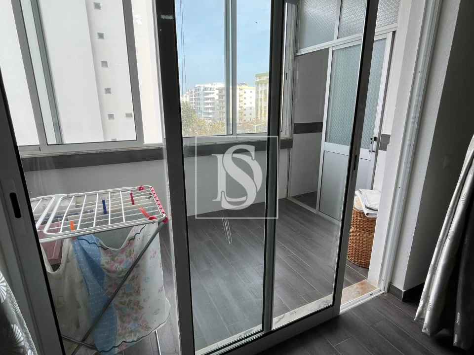 Apartamento T2 para Venda em Quarteira Foto 4