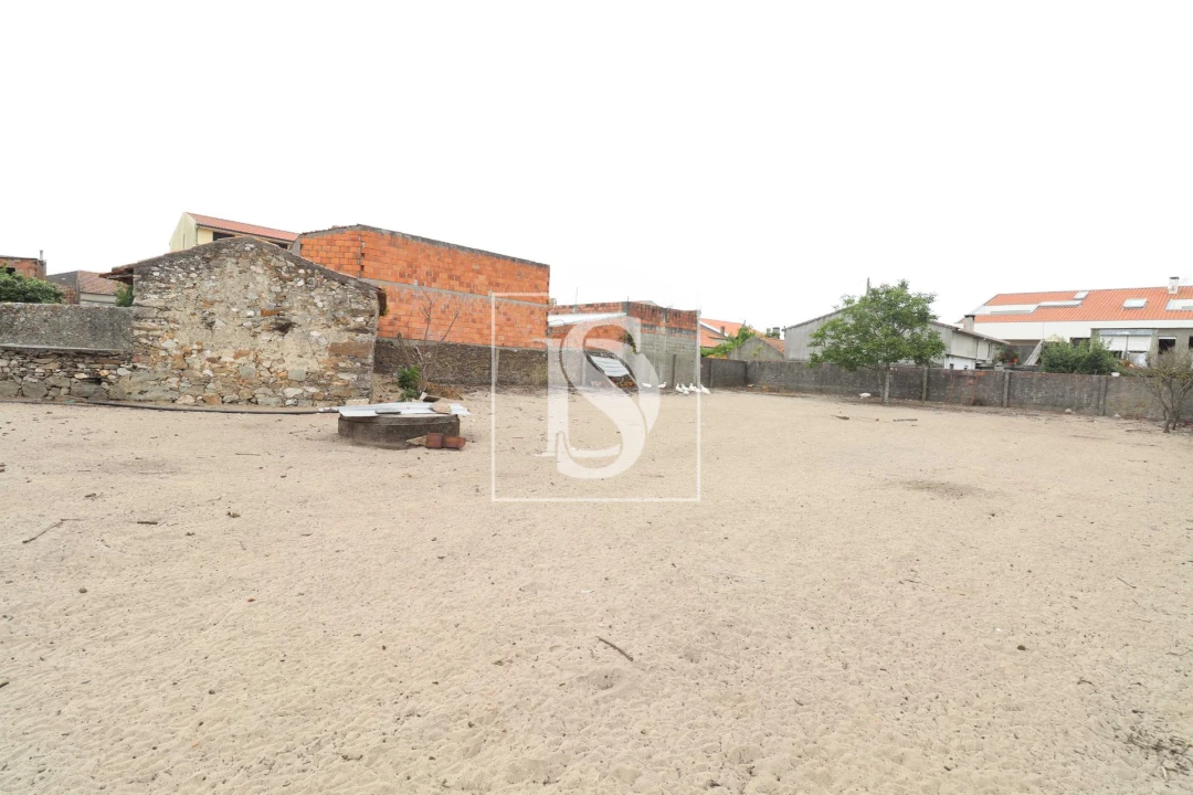 Moradia T4 para Venda em Apúlia e Fão Foto 1