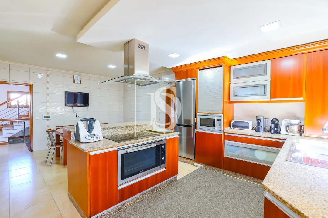 Moradia T4 para Venda em Pombeiro de Ribavizela Foto 22