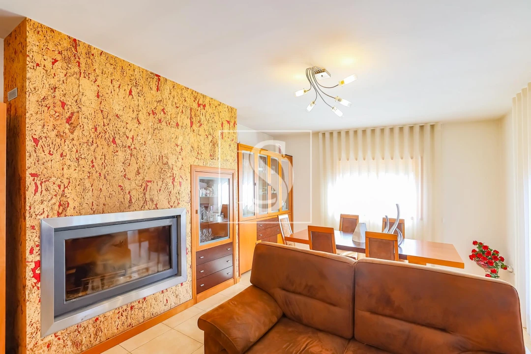 Moradia T4 para Venda em Pombeiro de Ribavizela Foto 16