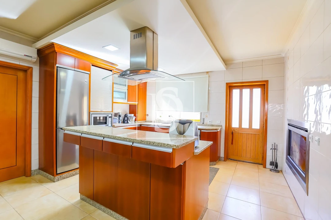 Moradia T4 para Venda em Pombeiro de Ribavizela Foto 19