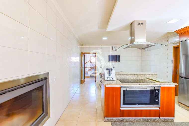 Moradia T4 para Venda em Pombeiro de Ribavizela Foto 23