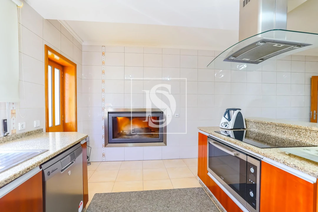 Moradia T4 para Venda em Pombeiro de Ribavizela Foto 21