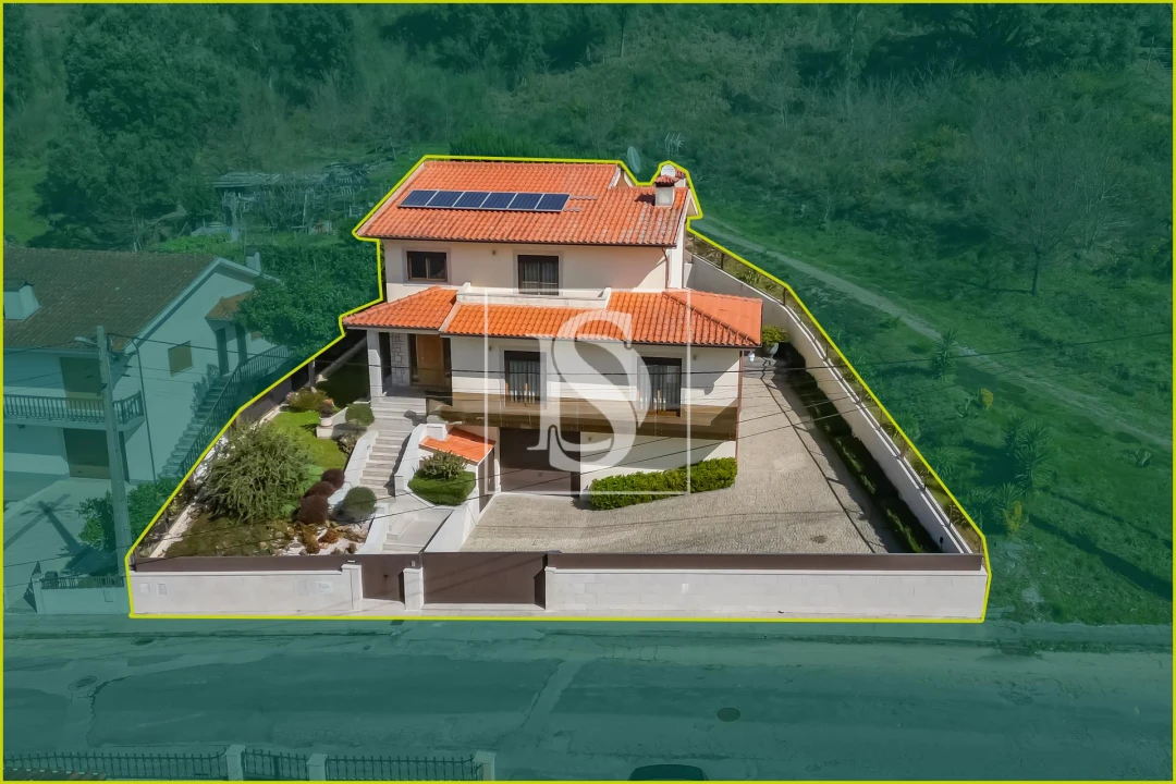 Moradia T4 para Venda em Pombeiro de Ribavizela Foto 1