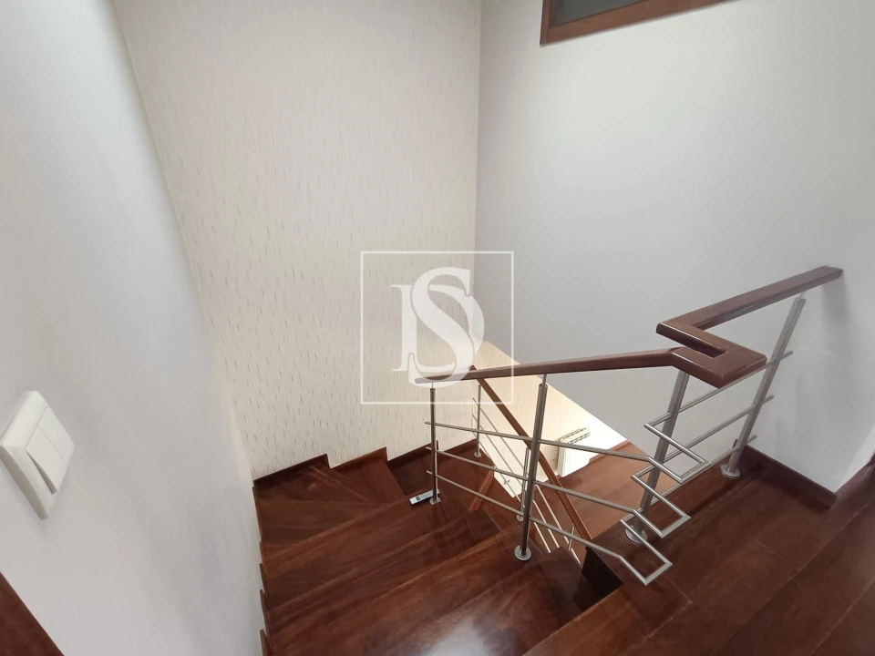 Moradia T4 para Venda em Palmeira de Faro e Curvos Foto 16