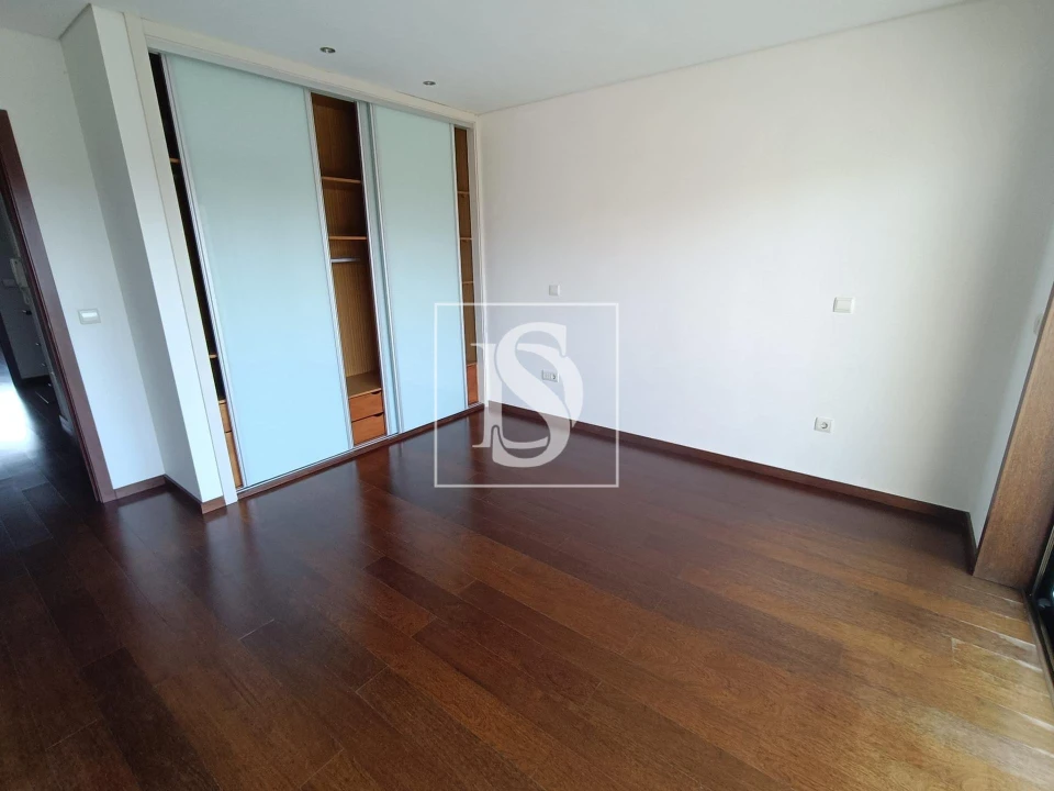 Moradia T4 para Venda em Palmeira de Faro e Curvos Foto 21